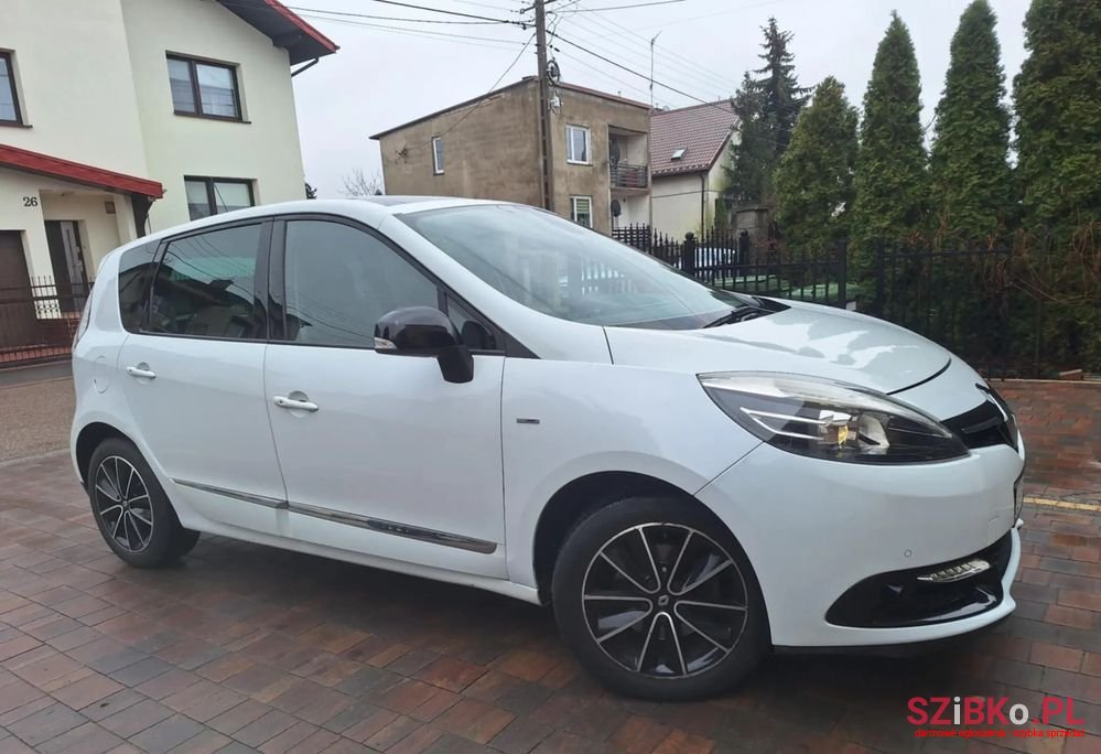 2013' Renault Scenic photo #1