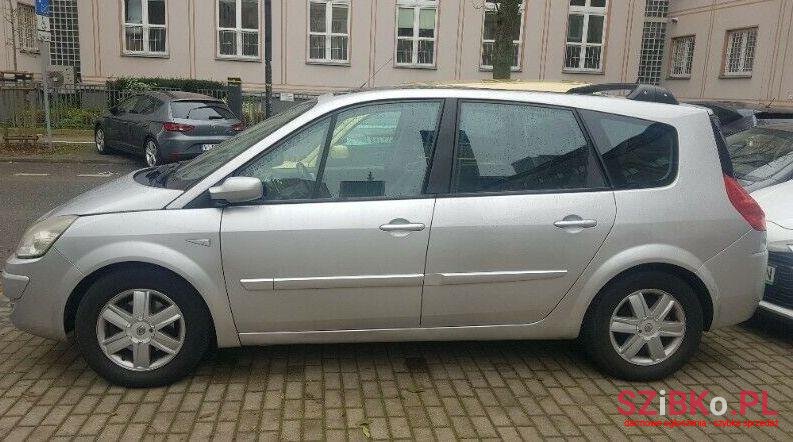 2008' Renault Scenic photo #1
