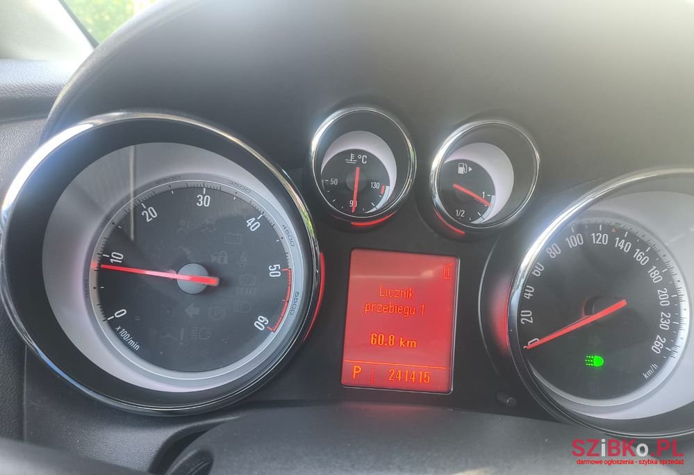 2010' Opel Astra 2.0 Cdti Dpf Cosmo photo #5