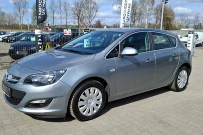 2013' Opel Astra