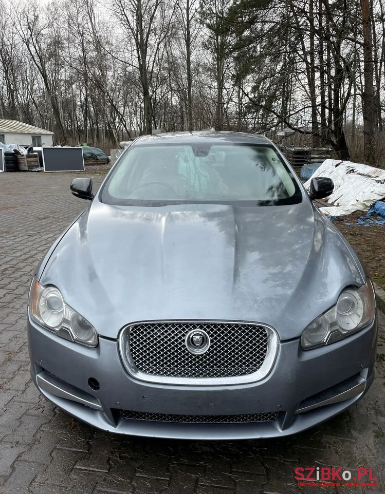 2010' Jaguar XF 3.0 V6 D Luxury photo #2