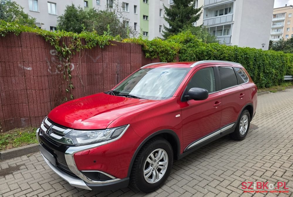 2017' Mitsubishi Outlander photo #4