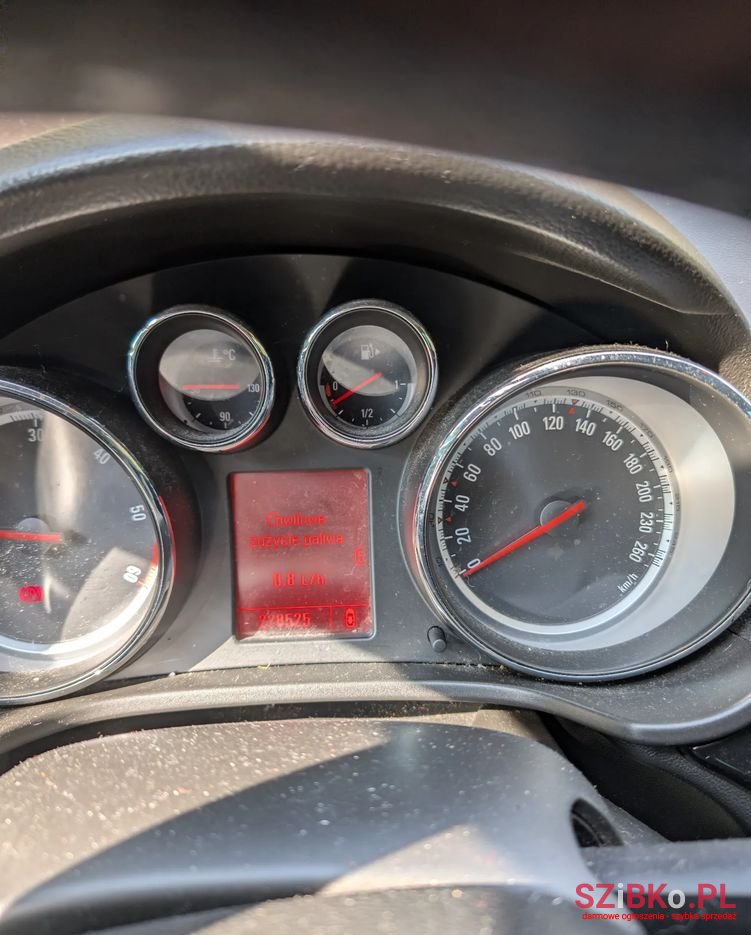 2010' Opel Insignia photo #3