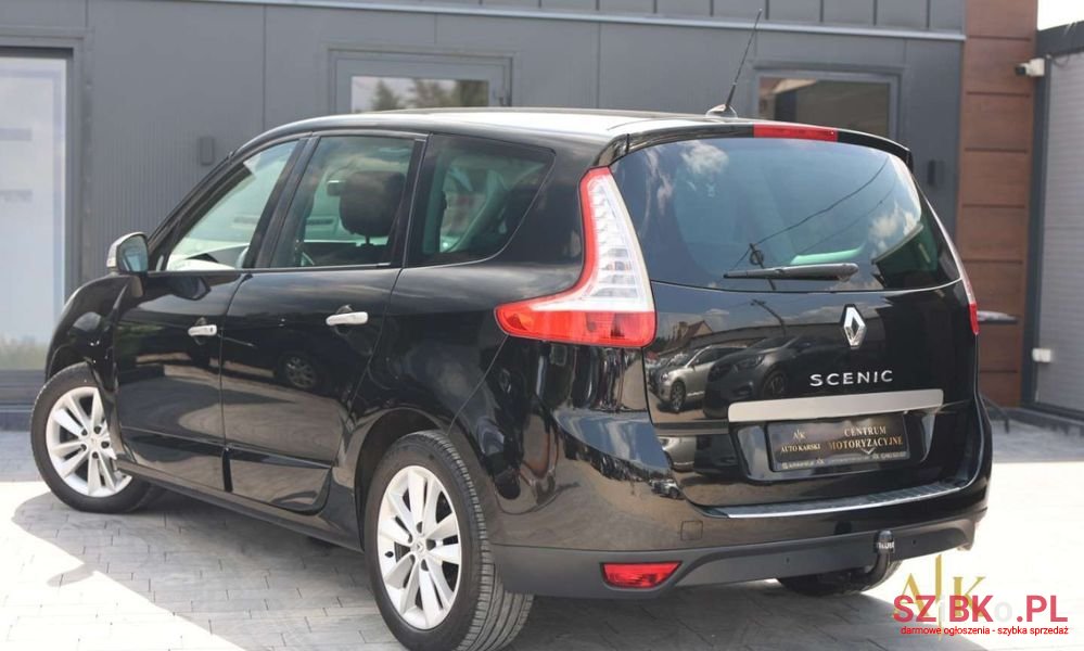 2010' Renault Grand Scenic photo #4