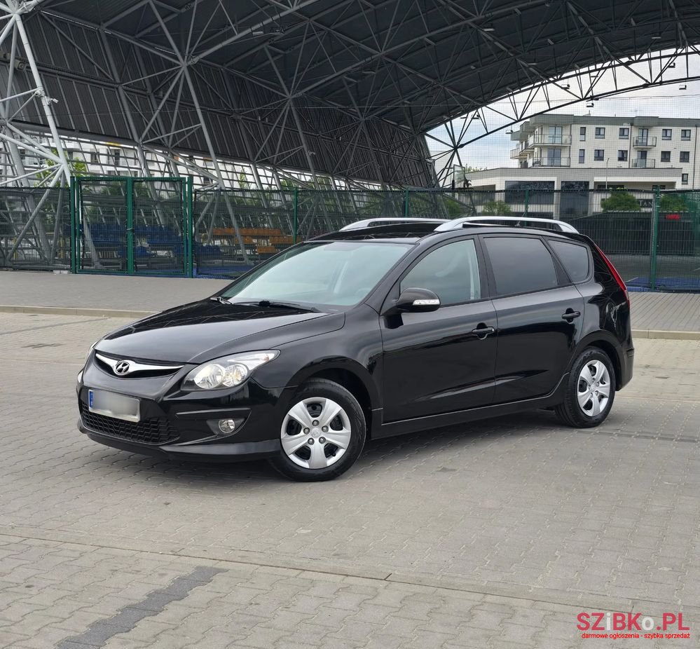 2012' Hyundai i30 Cw photo #3