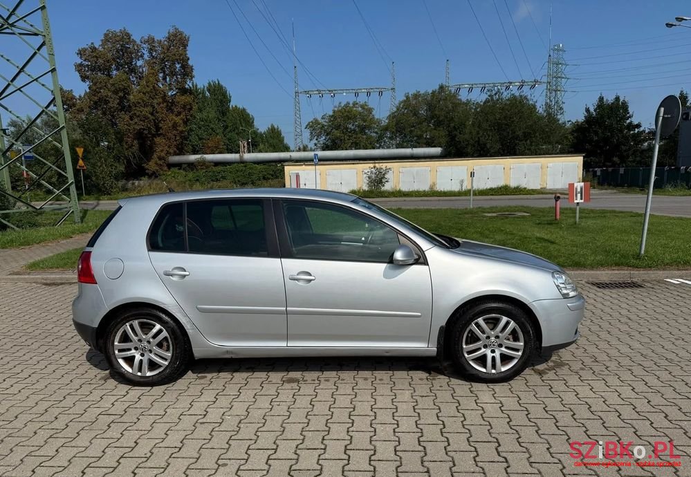 2007' Volkswagen Golf photo #4