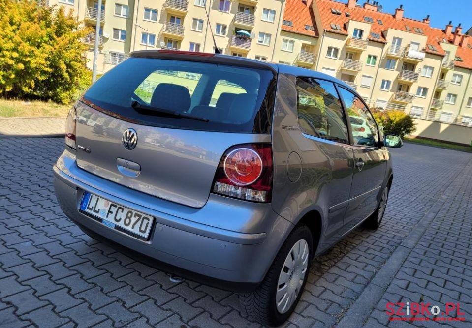 2006' Volkswagen Polo photo #3