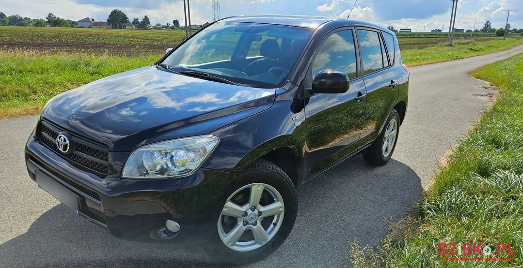 2007' Toyota RAV4 photo #3