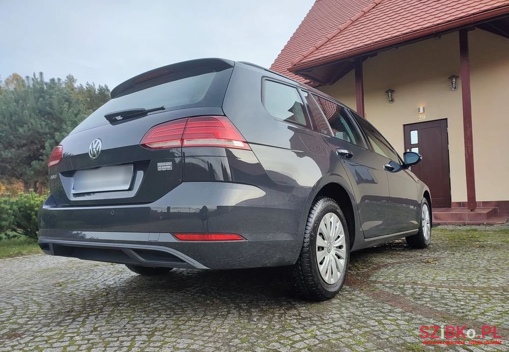2019' Volkswagen Golf photo #1