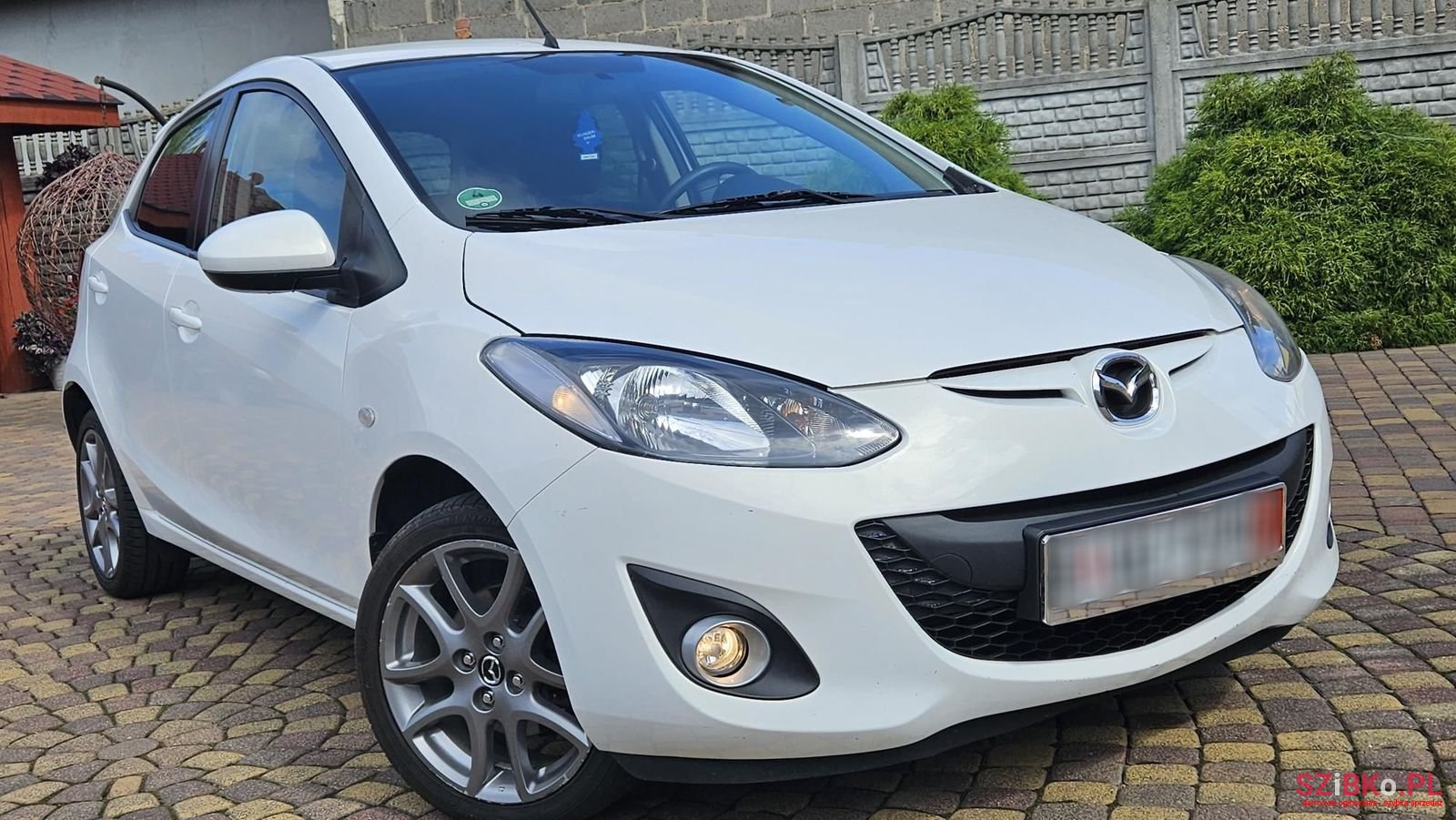 2013' Mazda 2 photo #3