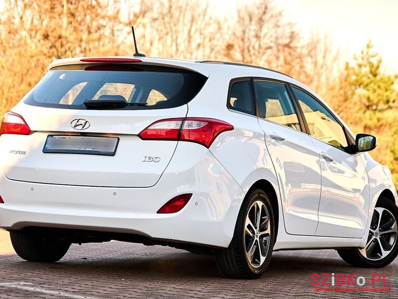 2016' Hyundai i30 photo #2