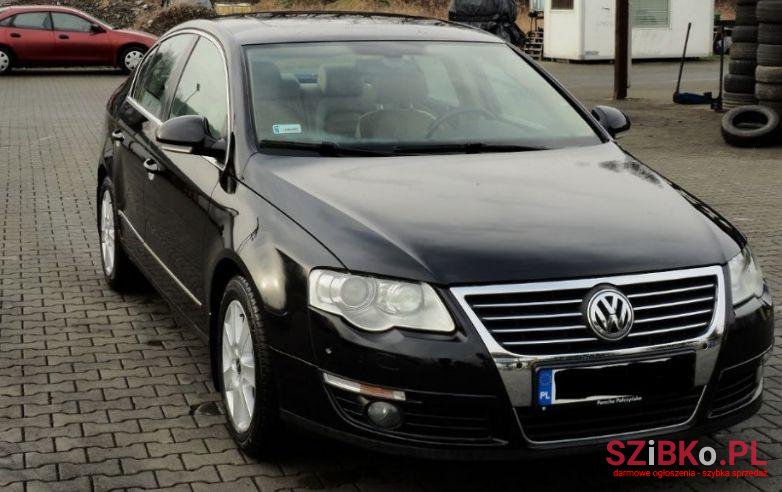 2005' Volkswagen Passat photo #1