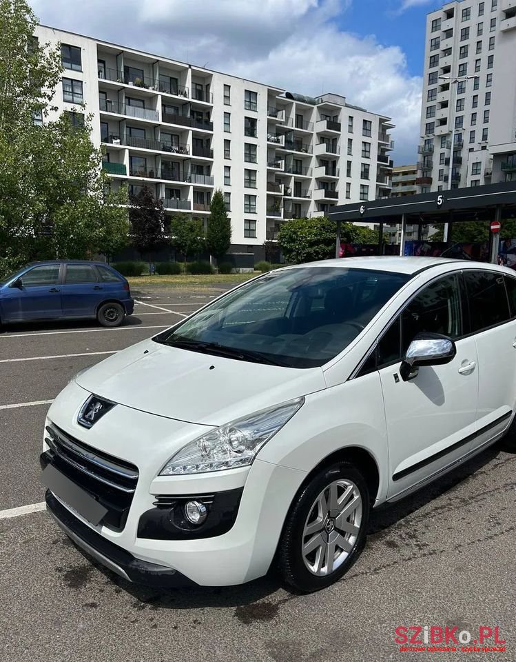 2012' Peugeot 3008 photo #1