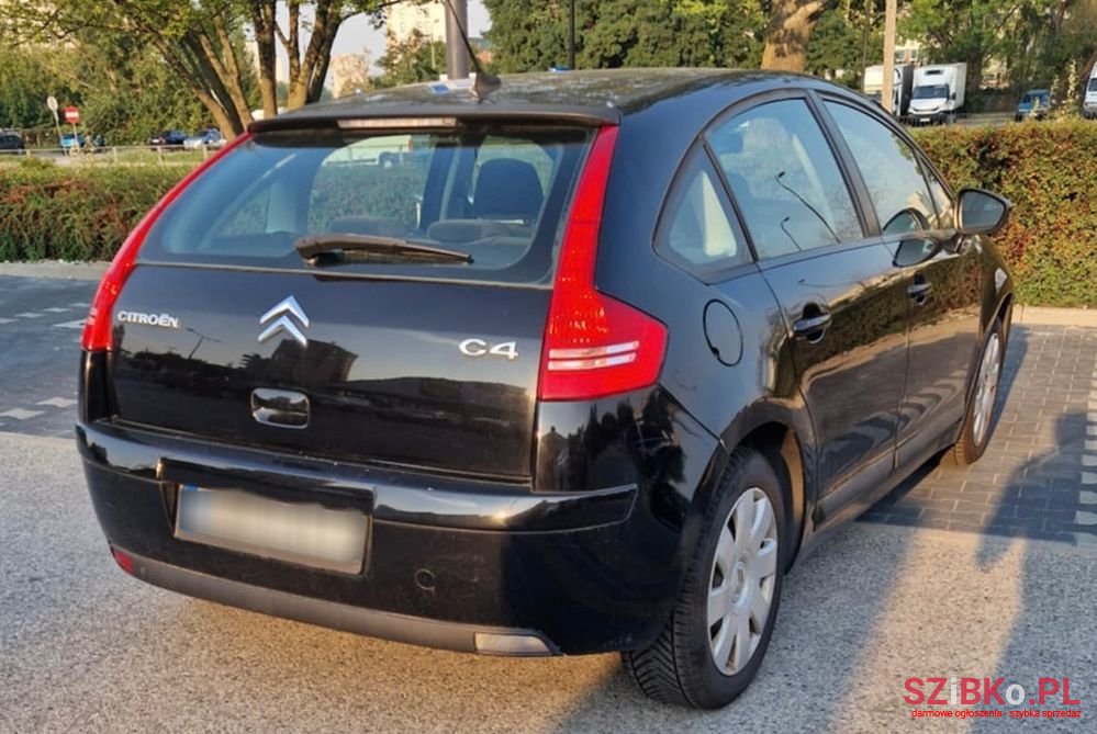 2010' Citroen C4 photo #5