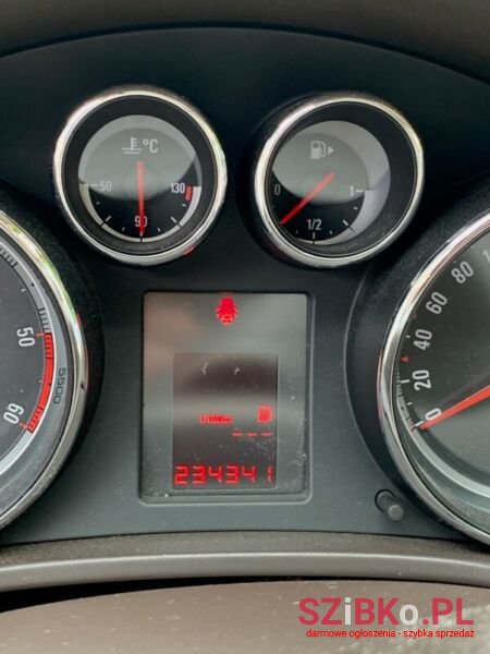 2010' Opel Insignia photo #4