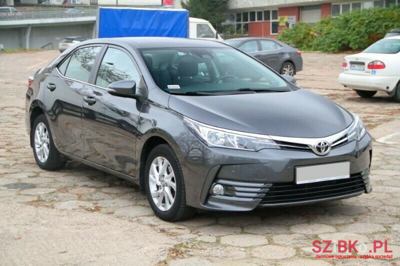 2018' Toyota Corolla photo #2