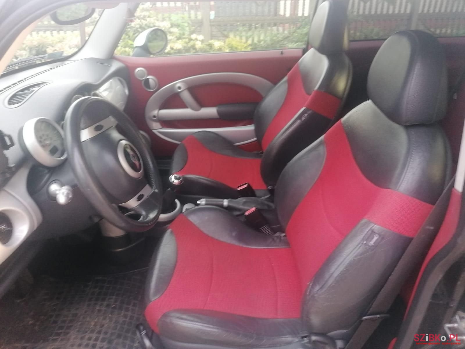 2001' MINI Cooper photo #6