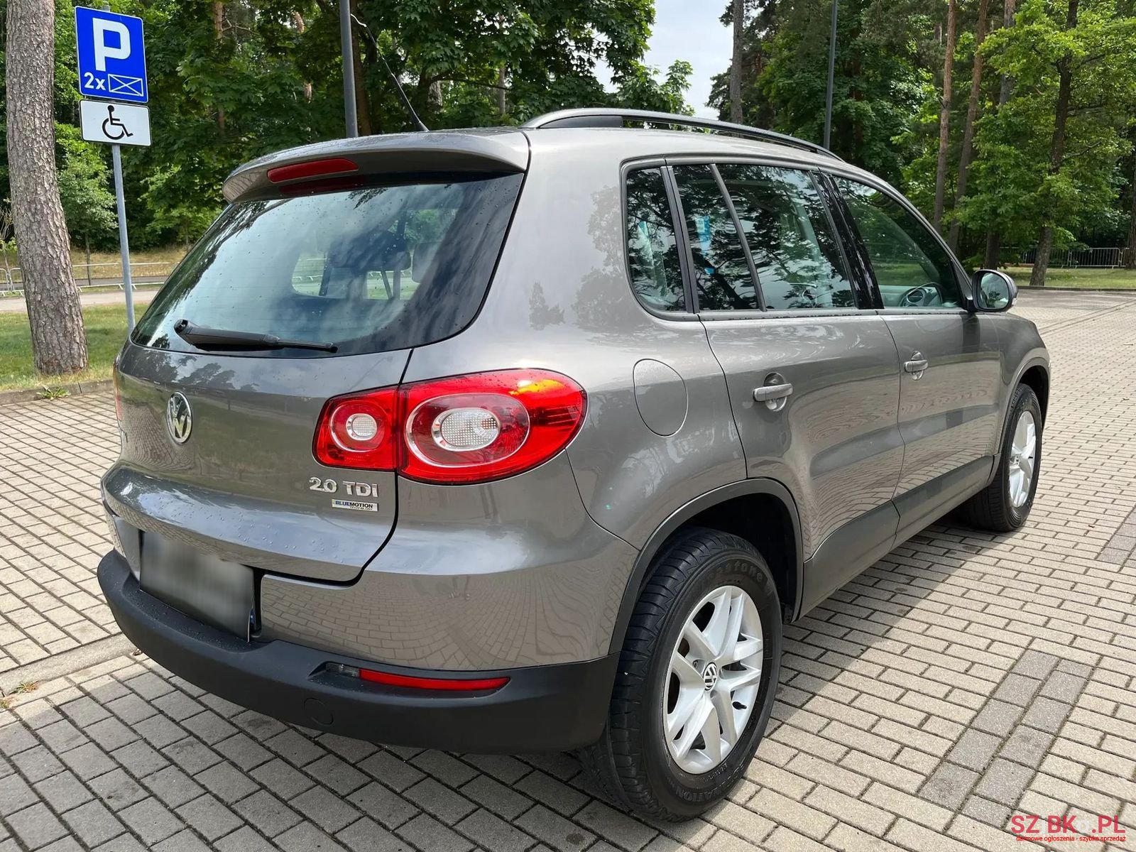 2010' Volkswagen Tiguan photo #5