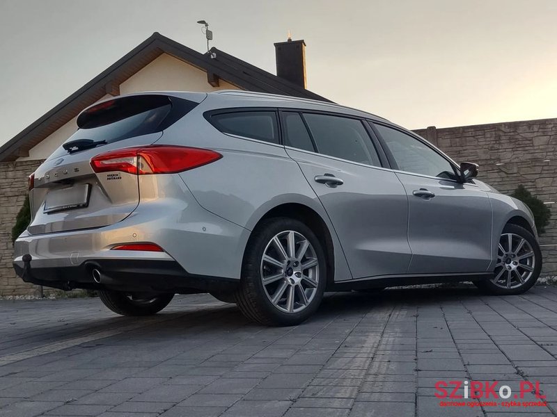 2020' Ford Focus photo #4