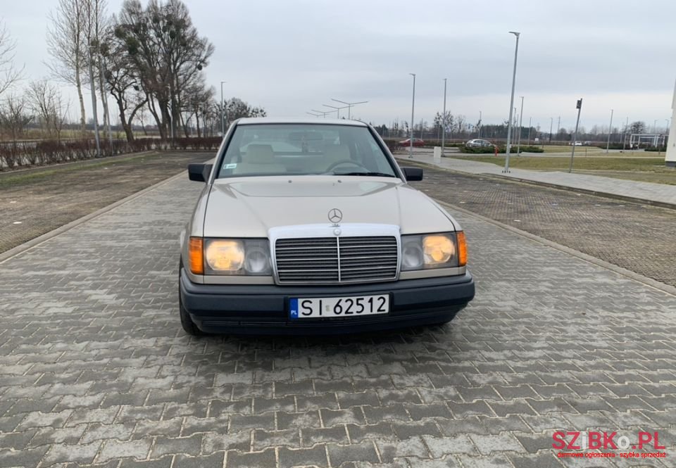 1988' Mercedes-Benz W124 photo #4
