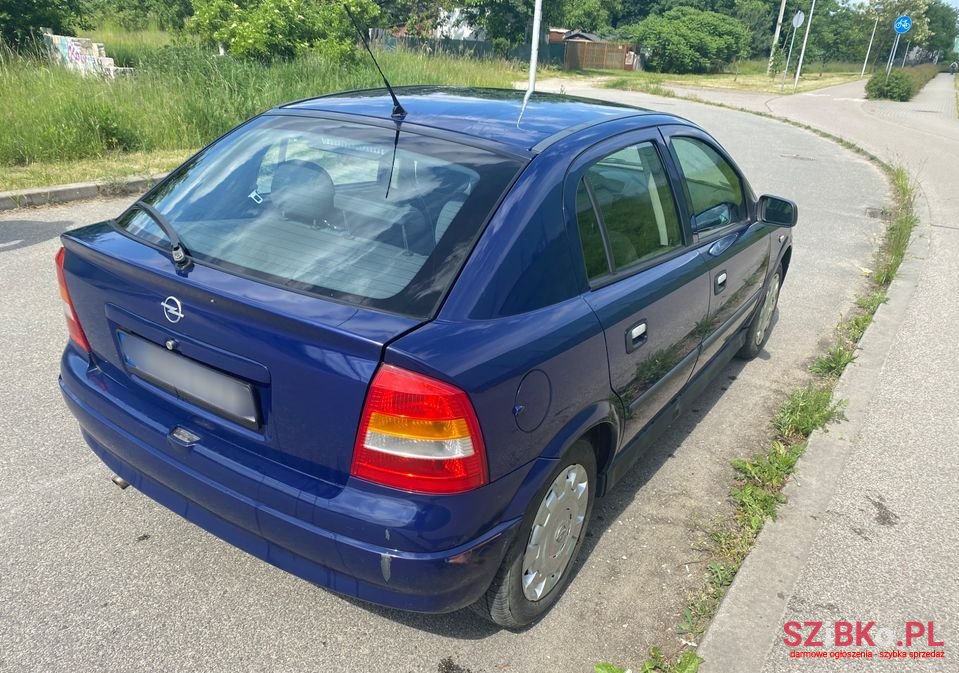 2008' Opel Astra photo #5