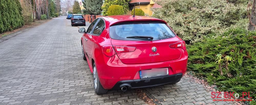 2015' Alfa Romeo Giulietta photo #4