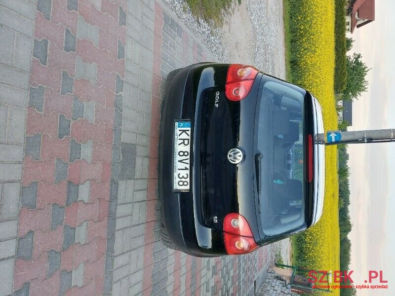 2005' Volkswagen Golf photo #1