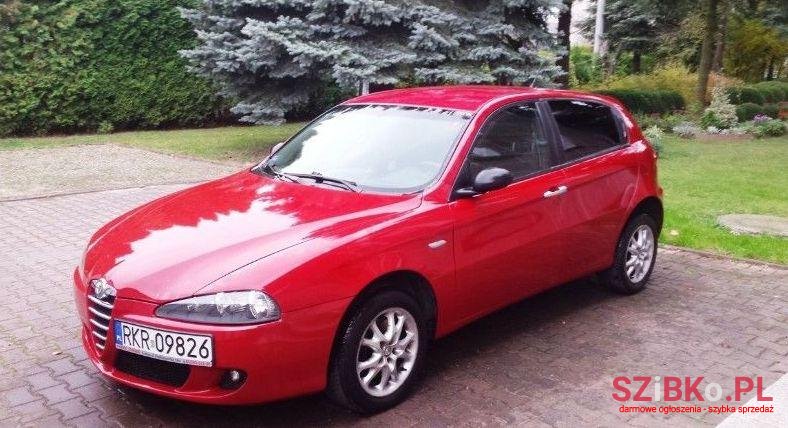 2006' Alfa Romeo 147 photo #1