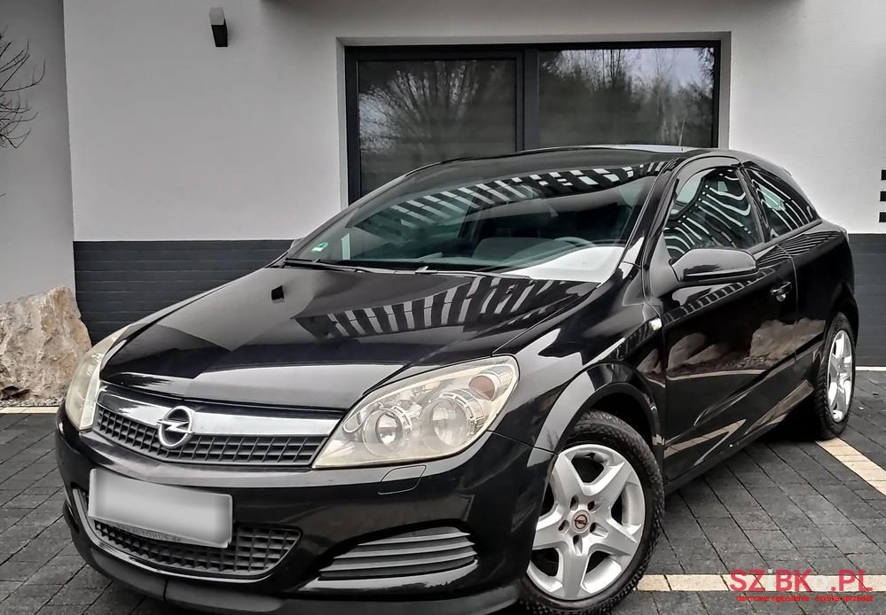 2008' Opel Astra photo #1