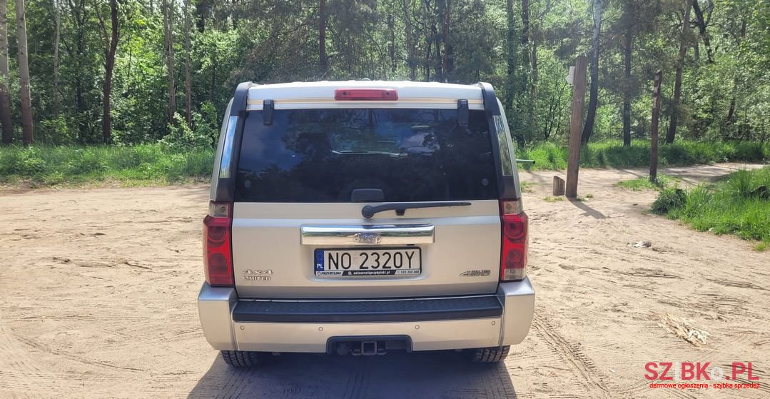 2006' Jeep Commander photo #2