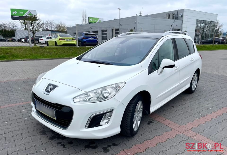 2011' Peugeot 308 photo #2