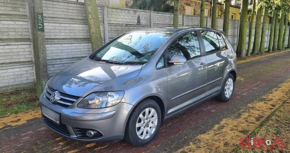 2006' Volkswagen Golf Plus 1.6 Trendline photo #1