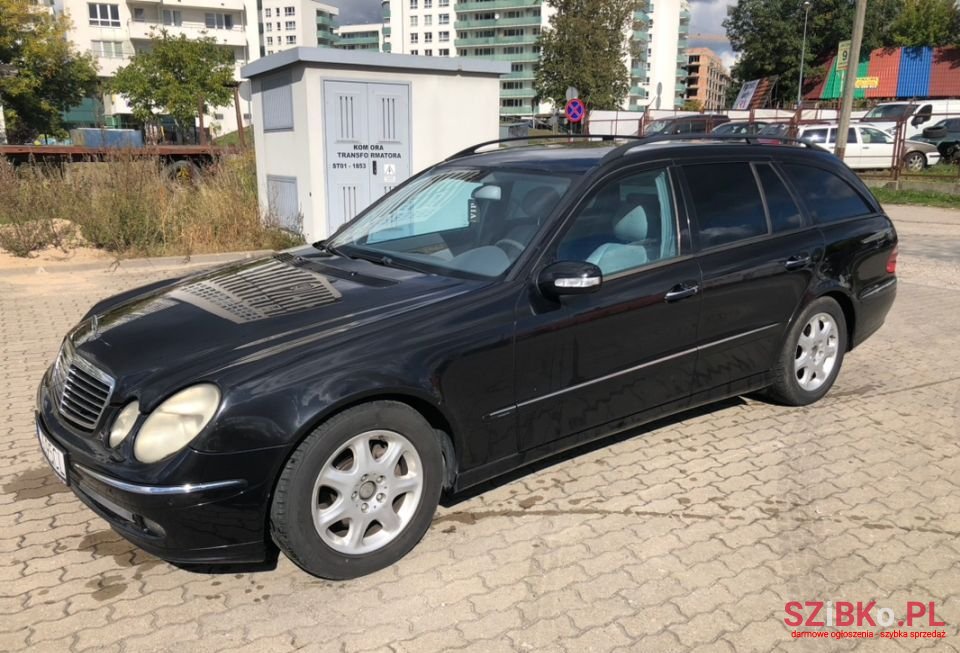 2004' Mercedes-Benz Klasa E photo #2