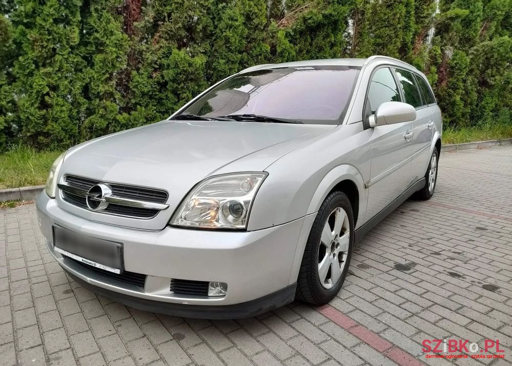 2005' Opel Vectra Cosmo photo #1