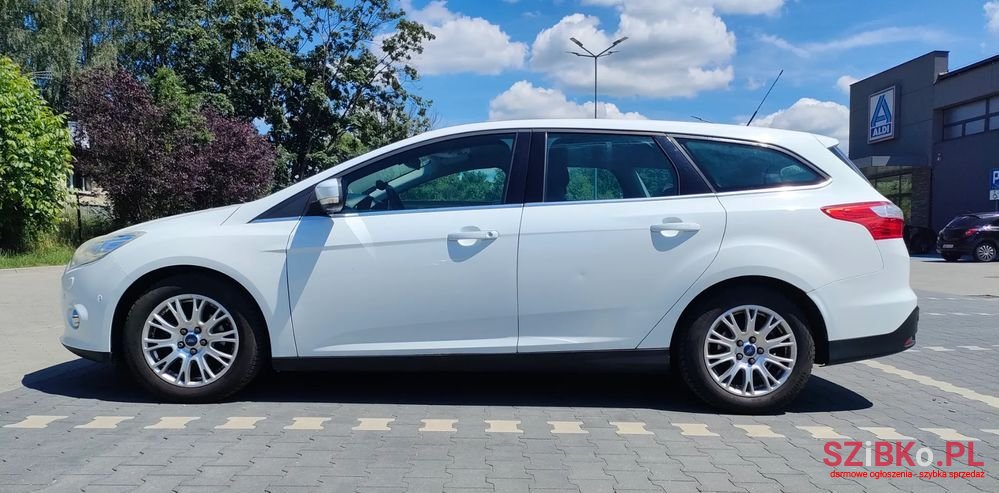 2011' Ford Focus 1.6 Tdci Titanium photo #3