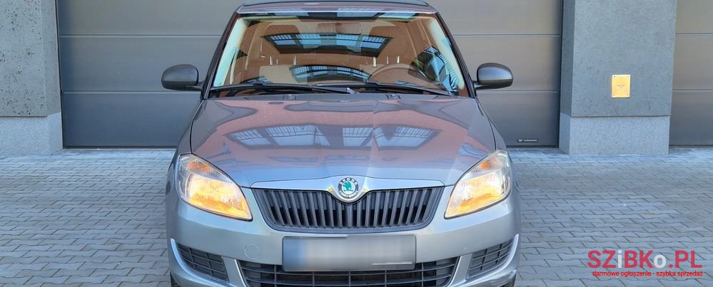 2012' Skoda Fabia 1.2 12V Elegance photo #5