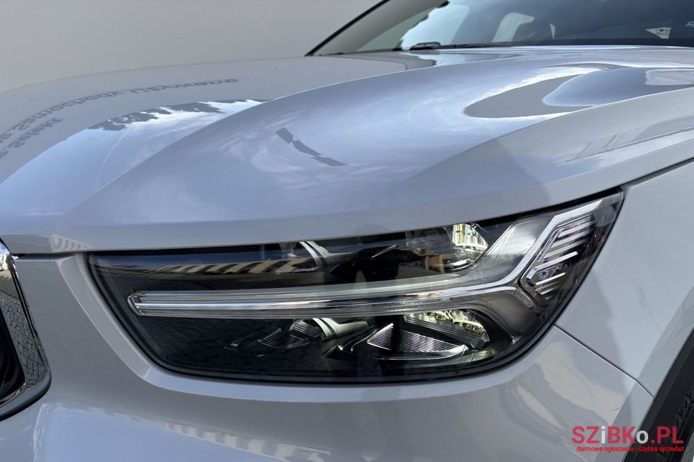 2022' Volvo Xc 40 photo #5