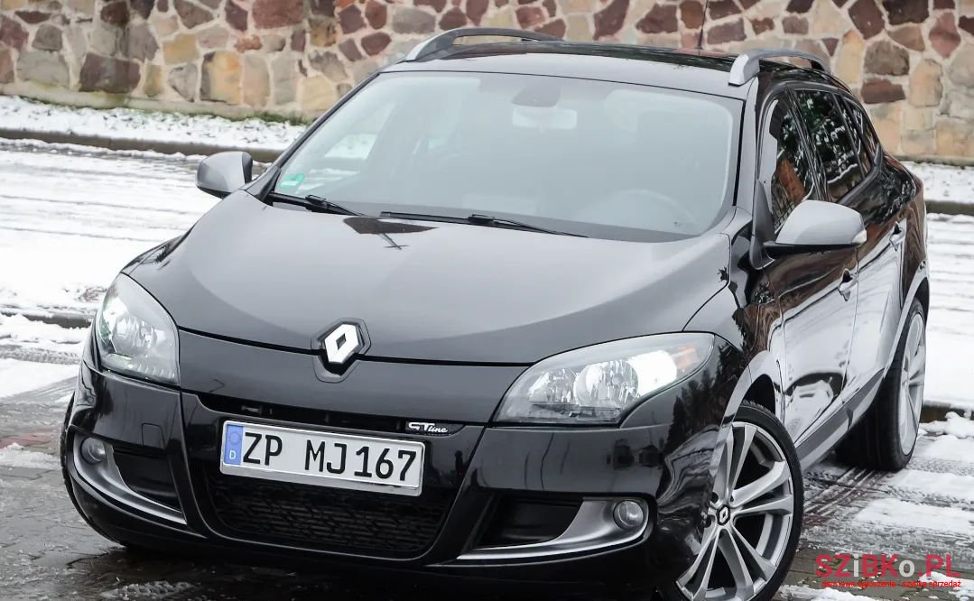 2011' Renault Megane photo #1
