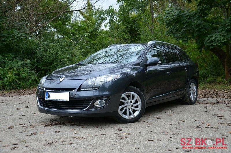 2012' Renault Megane photo #2
