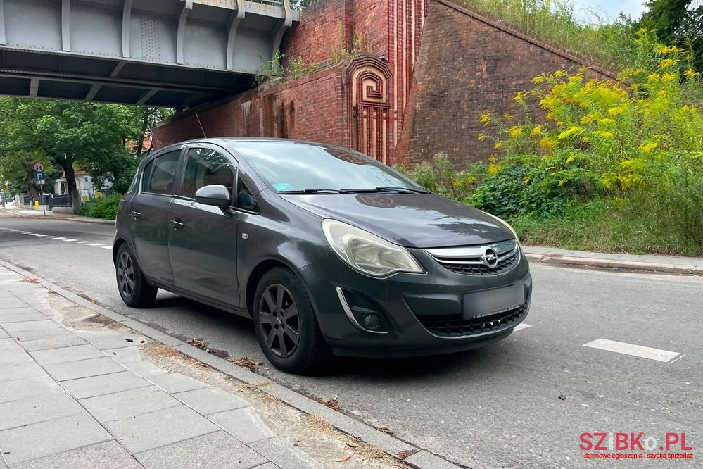 2011' Opel Corsa 1.2 16V Enjoy photo #2