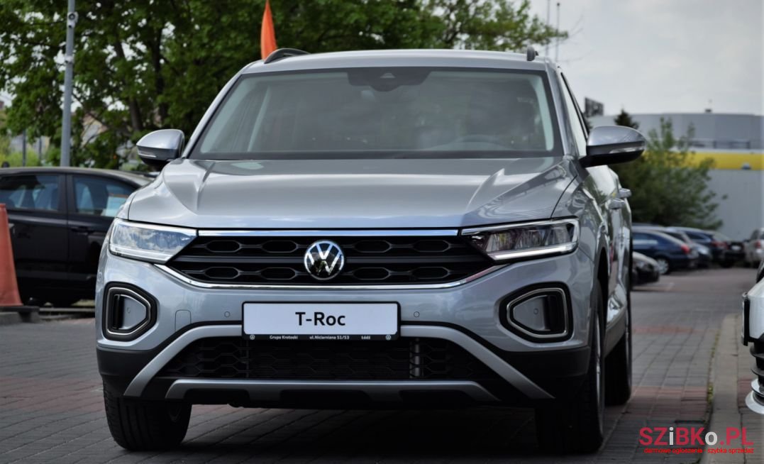 2022' Volkswagen T-Roc photo #3