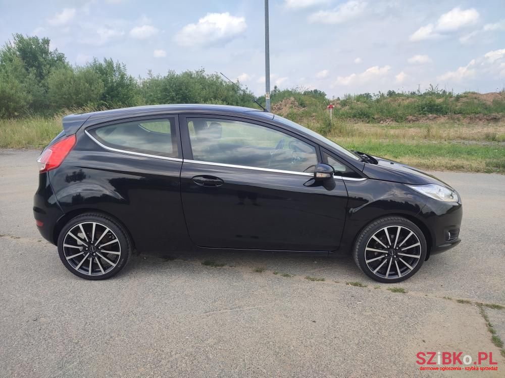 2013' Ford Fiesta photo #4