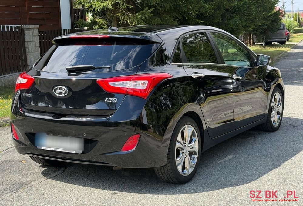 2015' Hyundai i30 1.6 Gdi Premium photo #6