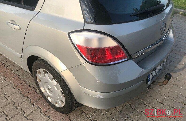 2006' Opel Astra photo #3