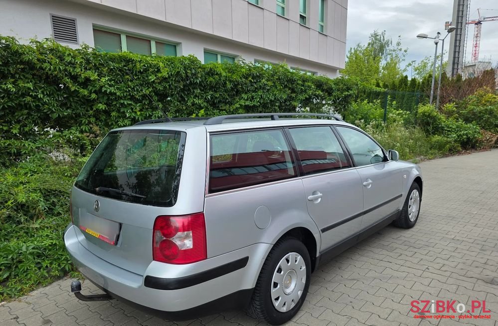 2001' Volkswagen Passat 1.6 Family photo #5