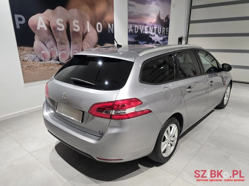 2017' Peugeot 308 Sw photo #6