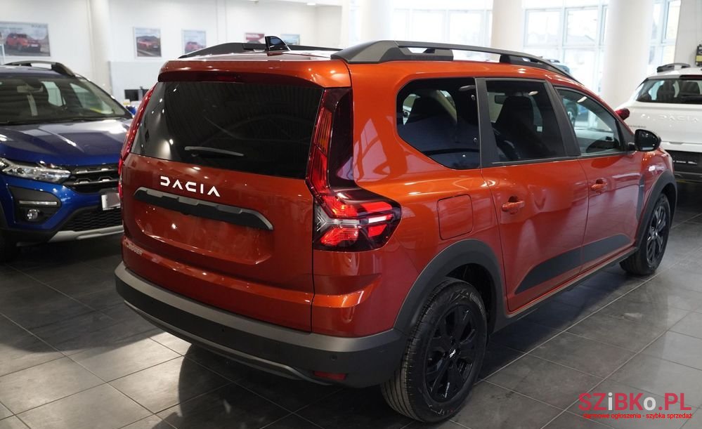 2023' Dacia Jogger photo #3