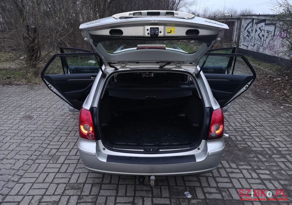 2007' Toyota Avensis photo #3