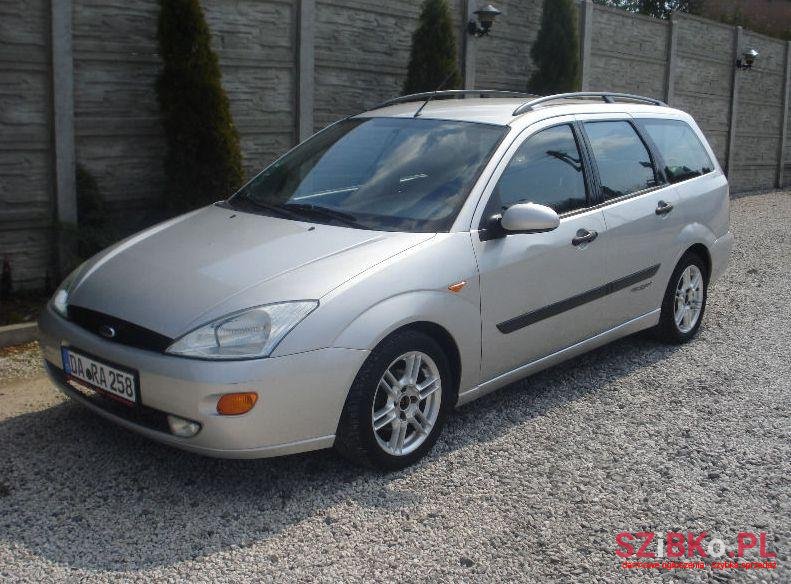 2000' Ford Focus photo #2