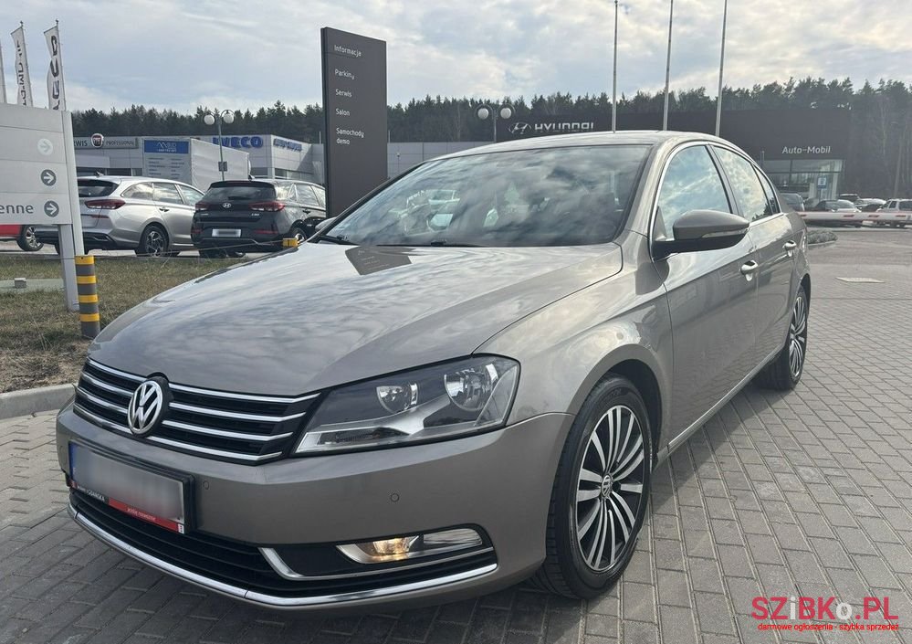 2014' Volkswagen Passat photo #1